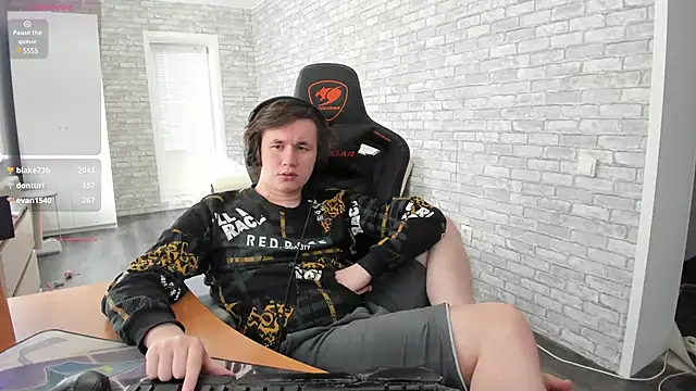 iliaskrislove online show from March 10, 2025, 6:27 am