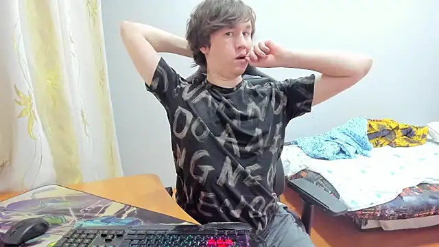 Snapshot of iliaskrislove chatting on September 26, 2025, 12:28 am iliaskrislove online show from September 26, 2025, 12:28 am