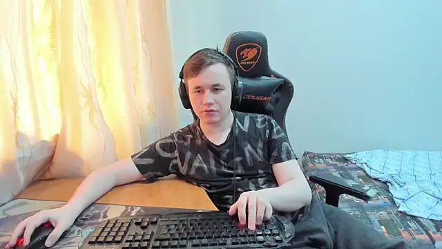 iliaskrislove online show from May 27, 2026, 1:57 am