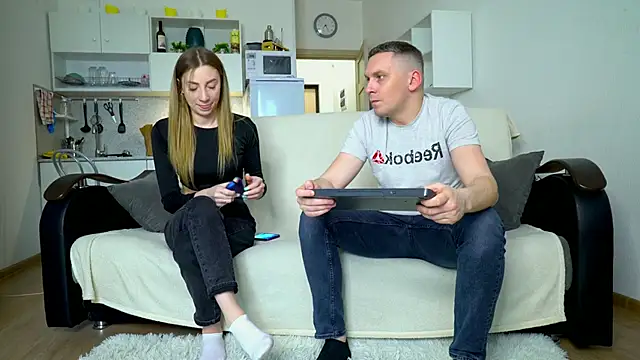 Snapshot of littlesweettifany chatting on March 10, 2025, 1:43 pm littlesweettifany online show from March 10, 2025, 1:43 pm