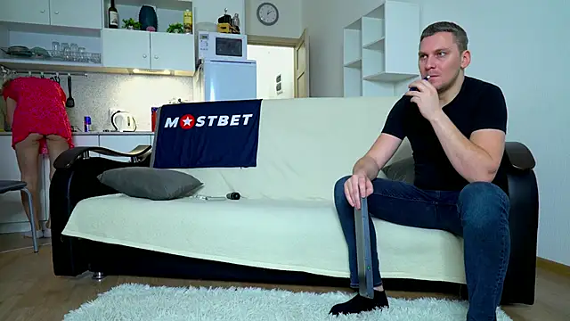 Snapshot of littlesweettifany chatting on December 20, 2024, 9:00 am littlesweettifany online show from December 20, 2024, 9:00 am