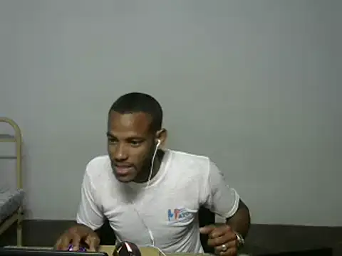 Snapshot of michel_sc chatting on March 1, 2026, 6:46 am michel sc online show from March 1, 2026, 6:46 am