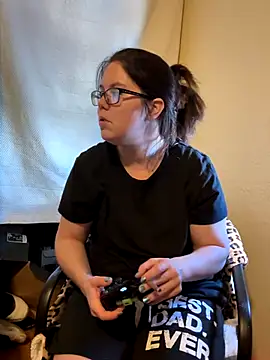 Snapshot of FreakNastyLacie chatting on November 6, 2025, 4:00 pm FreakNastyLacie online show from November 6, 2025, 4:00 pm