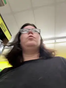 Snapshot of FreakNastyLacie chatting on October 25, 2025, 12:39 pm FreakNastyLacie online show from October 25, 2025, 12:39 pm