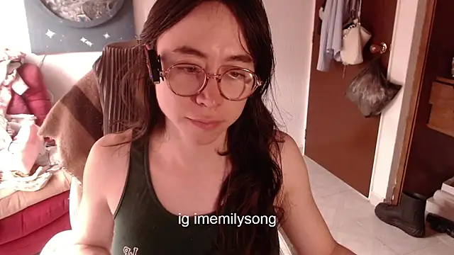 emily pearl  online show from December 20, 2025, 9:17 pm