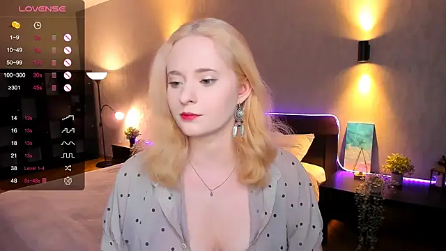Aemilia  online show from January 29, 2025, 12:13 pm
