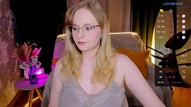 Aemilia  online show from January 15, 2026, 8:51 am