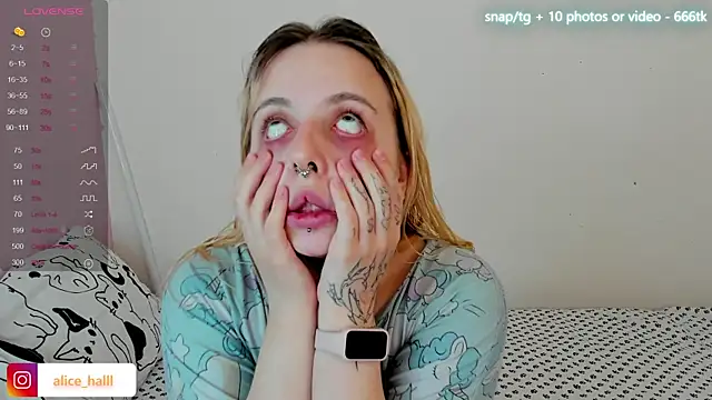 Alice Halle online show from February 8, 2025, 9:46 pm