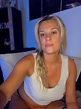 Snapshot of SpicyVicky chatting on September 30, 2025, 5:35 am SpicyVicky online show from September 30, 2025, 5:35 am