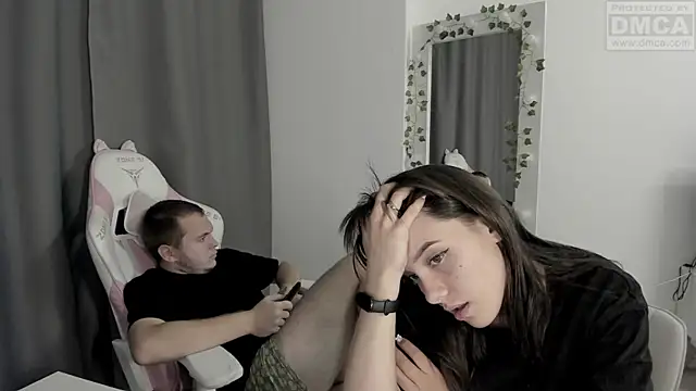 Snapshot of MashkaRay chatting on September 30, 2025, 6:47 pm MashkaRay online show from September 30, 2025, 6:47 pm