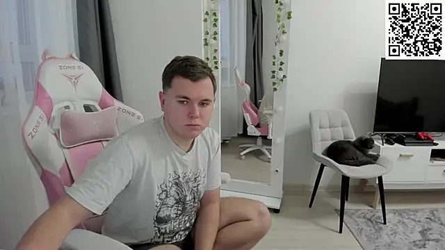 Snapshot of MashkaRay chatting on December 19, 2025, 12:40 pm MashkaRay online show from December 19, 2025, 12:40 pm