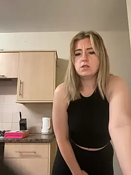 Snapshot of Rebeccaxxx chatting on December 31, 2024, 3:09 pm Rebeccaxxx online show from December 31, 2024, 3:09 pm