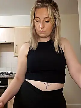 Snapshot of Rebeccaxxx chatting on December 31, 2024, 7:18 pm Rebeccaxxx online show from December 31, 2024, 7:18 pm