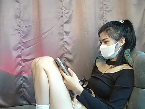 Snapshot of Ladygirrl22 chatting on November 12, 2025, 6:06 am Ladygirrl22 online show from November 12, 2025, 6:06 am