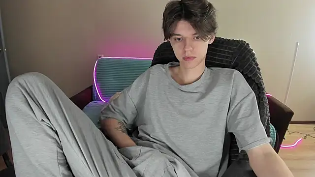 Liam sexy1 online show from December 28, 2024, 7:44 am