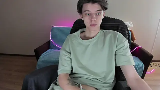 Liam sexy1 online show from December 23, 2024, 1:24 pm