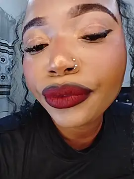 Snapshot of Sugartonguexx chatting on February 16, 2026, 7:23 pm Sugartonguexx online show from February 16, 2026, 7:23 pm