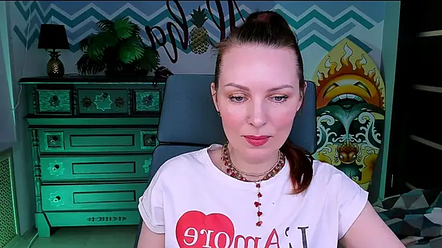 VandaRossi online show from February 9, 2025, 8:10 am