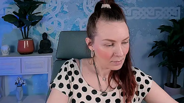 Snapshot of VandaRossi chatting on October 27, 2025, 1:12 pm VandaRossi online show from October 27, 2025, 1:12 pm