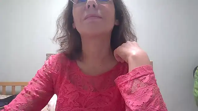 HollyJewel online show from October 15, 2025, 3:42 pm