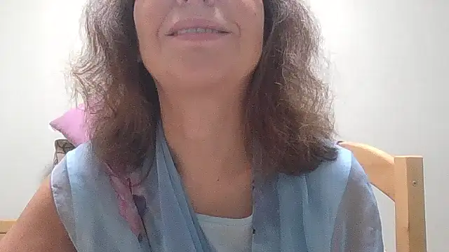 HollyJewel online show from October 7, 2025, 3:02 pm