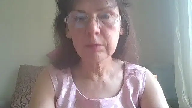 HollyJewel online show from May 21, 2026, 10:23 am