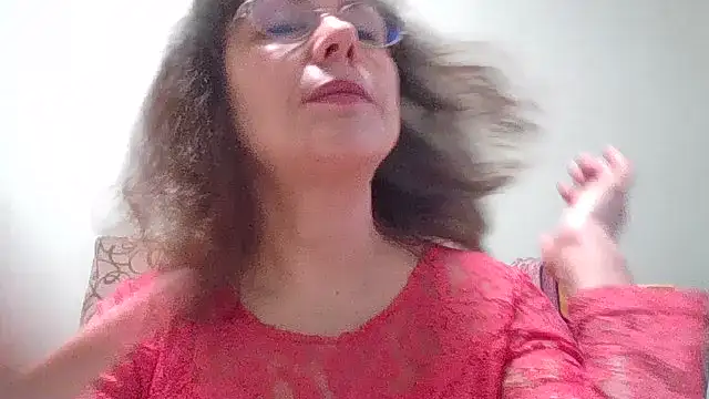 HollyJewel online show from April 16, 2026, 4:19 pm