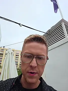 Fuc71 online show from April 23, 2026, 5:58 pm