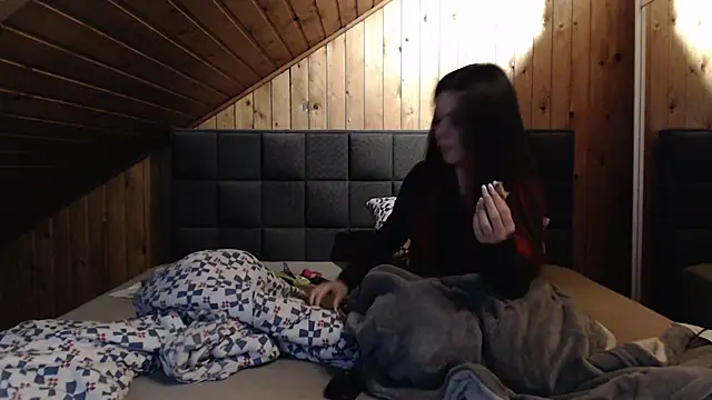 BoeseMoni1998 online show from February 19, 2025, 7:59 pm