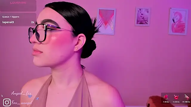 Snapshot of angeel_fox chatting on February 19, 2026, 2:52 am angeel fox online show from February 19, 2026, 2:52 am