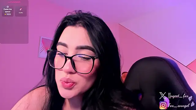 angeel fox online show from March 20, 2026, 3:29 am