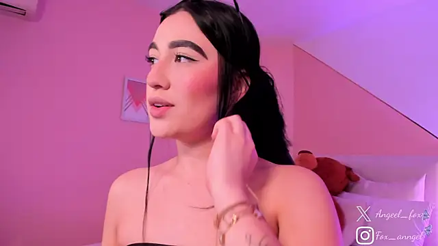 Snapshot of angeel_fox chatting on February 7, 2026, 11:29 am angeel fox online show from February 7, 2026, 11:29 am