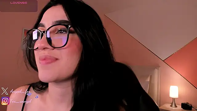 Snapshot of angeel_fox chatting on February 28, 2026, 1:05 am angeel fox online show from February 28, 2026, 1:05 am