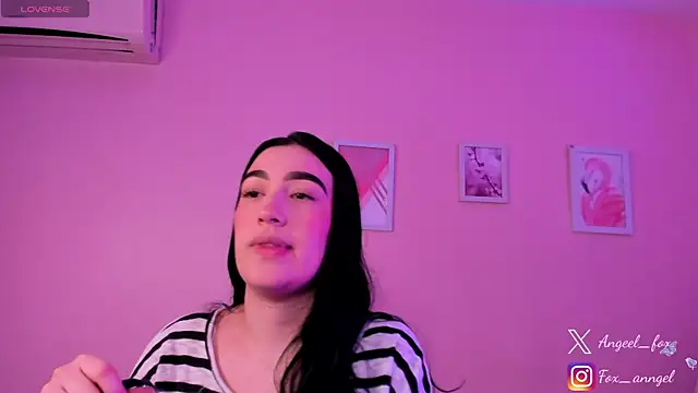 angeel fox online show from April 11, 2026, 5:59 am