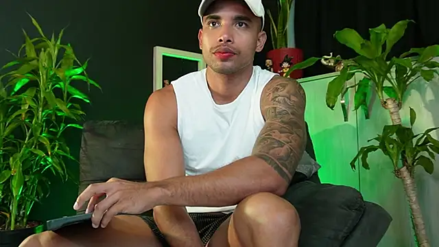 LincomAmith online show from April 8, 2026, 3:41 am