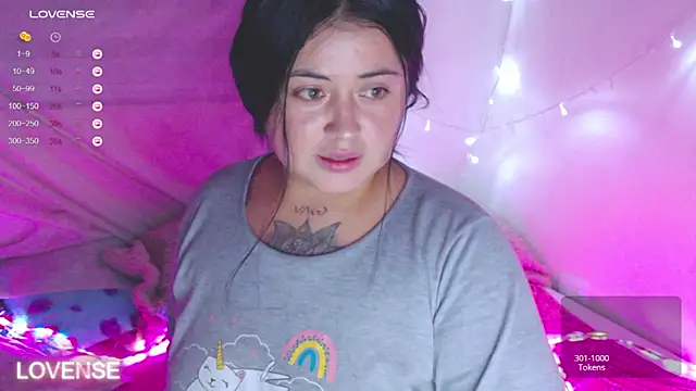 Snapshot of PamelaDoouce chatting on February 26, 2025, 4:30 am PamelaDoouce online show from February 26, 2025, 4:30 am