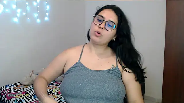 zaritagape21 online show from September 28, 2025, 4:41 am