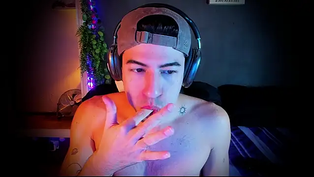 Snapshot of newjeff chatting on October 2, 2025, 9:18 pm newjeff online show from October 2, 2025, 9:18 pm