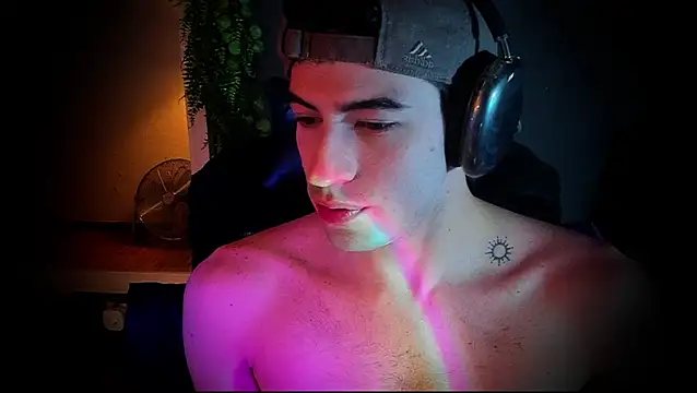 Snapshot of newjeff chatting on October 4, 2025, 9:33 am newjeff online show from October 4, 2025, 9:33 am