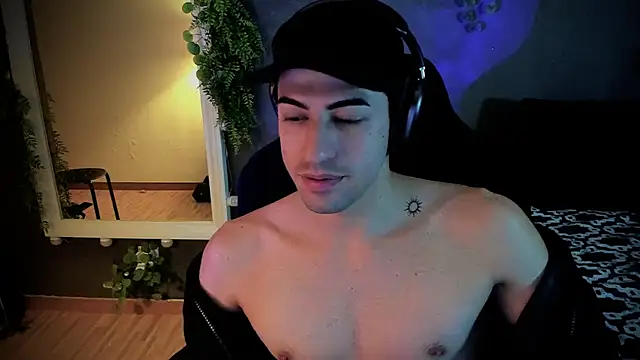 Snapshot of newjeff chatting on March 16, 2025, 11:37 pm newjeff online show from March 16, 2025, 11:37 pm