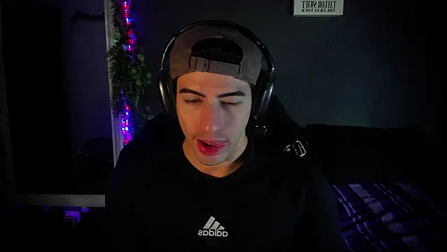 Snapshot of newjeff chatting on October 16, 2025, 6:49 pm newjeff online show from October 16, 2025, 6:49 pm