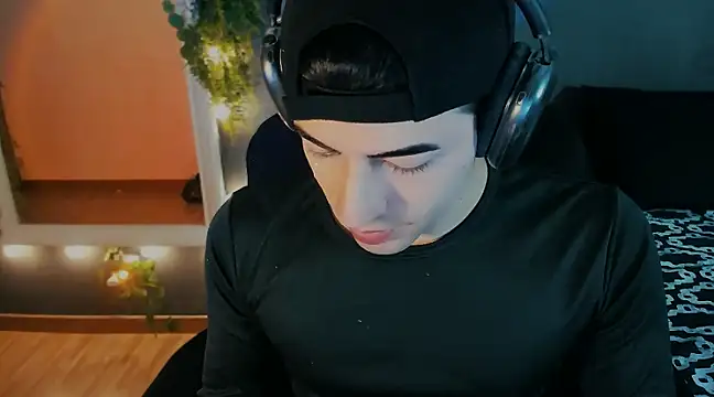 Snapshot of newjeff chatting on March 15, 2025, 9:27 pm newjeff online show from March 15, 2025, 9:27 pm