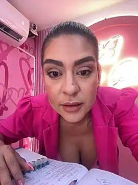 Snapshot of JoannaStanford chatting on October 11, 2025, 9:16 pm JoannaStanford online show from October 11, 2025, 9:16 pm