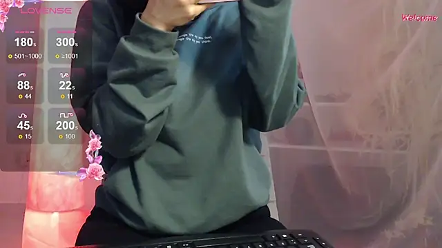 Leonora luxry online show from February 10, 2025, 3:57 am