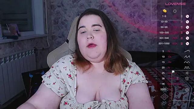 Estelle Hicks online show from November 26, 2025, 6:19 pm