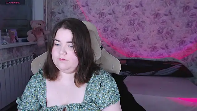 Estelle Hicks online show from March 21, 2026, 6:45 pm