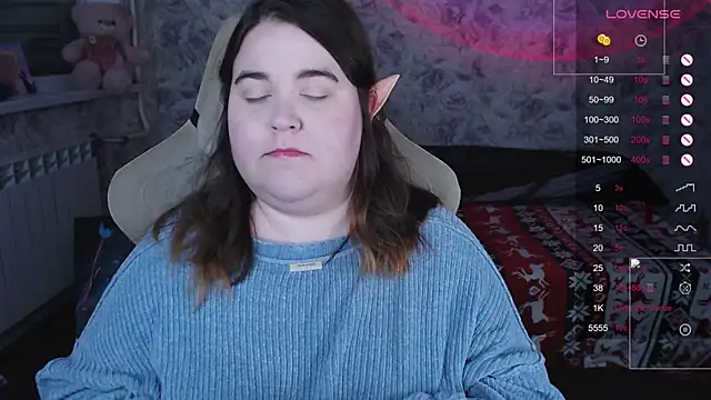 Estelle Hicks online show from December 21, 2025, 6:31 pm