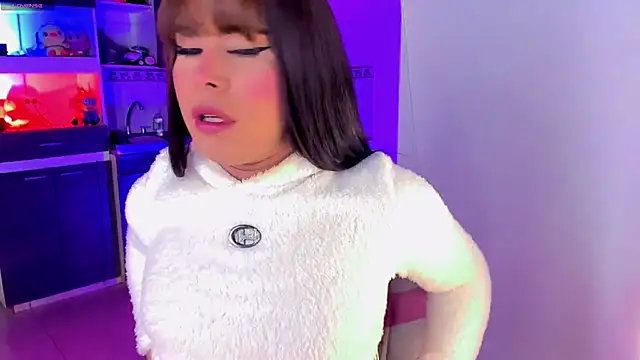 LittleEmmaa online show from March 1, 2026, 9:53 am