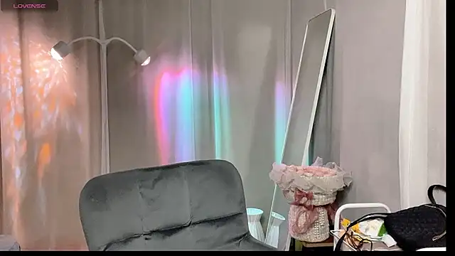  minji bae online show from February 7, 2026, 12:13 pm