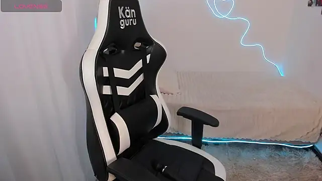 Snapshot of Victoryyy_ chatting on September 24, 2025, 6:58 pm Victoryyy  online show from September 24, 2025, 6:58 pm